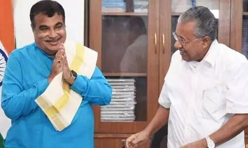 വാഗ്ദാനത്തിൽ നിന്നും മുഖ്യമന്ത്രി പിന്മാറി; പിണറായിക്കെതിരെ ഗഡ്കരി