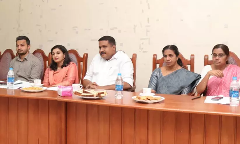 പന്തപ്ര ആദിവാസി കോളനി പുനരധിവാസത്തിന് അടിയന്തര നടപടികൾ സ്വീകരിക്കാൻ തീരുമാനം