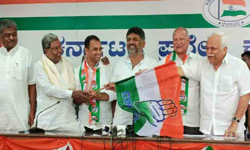 മുൻ എം.എൽ.എ വി.എസ്. പാട്ടീൽ ബി.ജെ.പി വിട്ട് കോൺഗ്രസിൽ