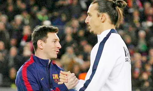 ഇ​ബ്ര​ഹി​മോ​വി​ചും ല​യ​ണ​ൽ മെ​സ്സി​യും