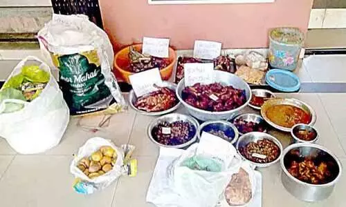 പെരുമ്പാവൂരിൽ ഓപറേഷന്‍ സേഫ് ടു ഈറ്റ്;  പഴകിയ ഭക്ഷണം പിടികൂടി