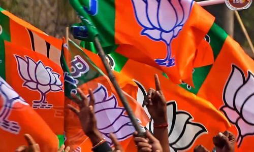 കരീംനഗറിനെ കരി നഗറാക്കി പത്രങ്ങളിൽ ബി.ജെ.പിയുടെ പരസ്യം