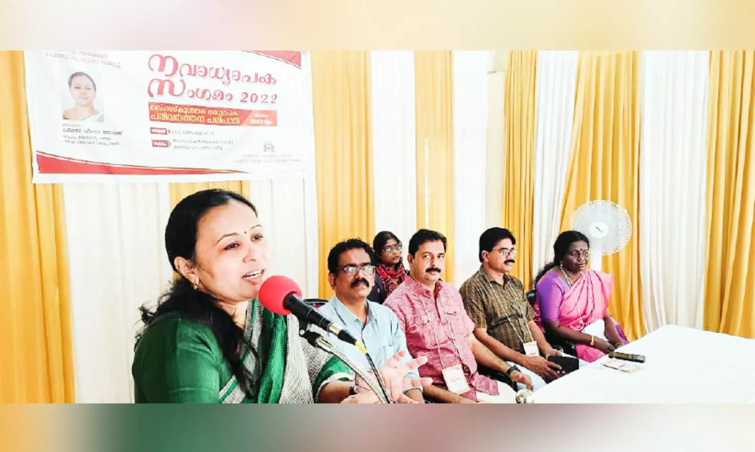 വീ​ണ ജോ​ര്‍ജ്