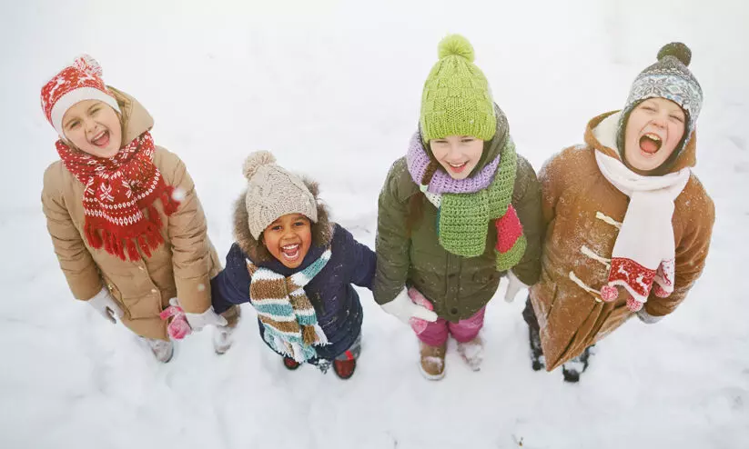 ശൈ​ത്യ​കാ​ല അ​വ​ധി; കു​ട്ടി​ക​ളു​ടെ മേ​ൽ ക​ണ്ണു​ണ്ടാ​വ​ണം