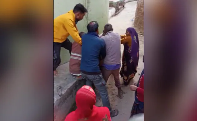 UP Pregnant Woman beaten UP Pregnant Woman beaten