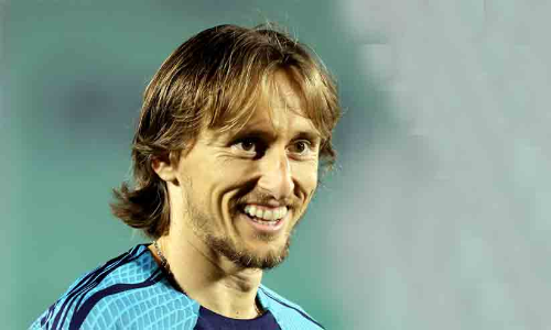 മൂന്നാകാൻ രണ്ടും കൽപിച്ച്