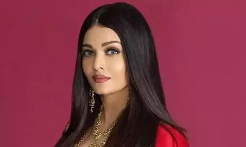 Actress Aishwarya Rai Bachchans fake passport 3 foreigners Arrested  in Noida
