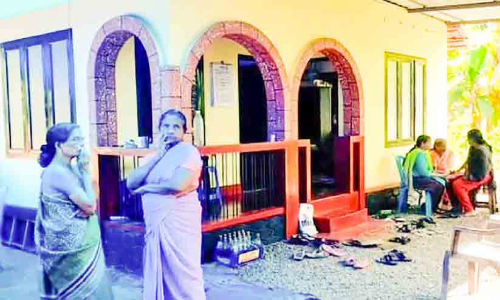 യു.കെയിലെ കൊലപാതകം: ഇത്തിപ്പുഴ അറയ്ക്കൽ വീട്ടിൽ കണ്ണീർപ്പെയ്ത്ത്