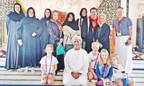 ലോ​ക​ക​പ്പ്​ ഫു​ട്​​ബാ​ൾ: സ​മാ​ധാ​ന സ​ന്ദേ​ശം പ​ക​ർ​ന്ന്​ ഒ​മാ​നി​ക​ൾ