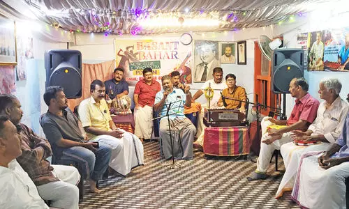 കലയുടെ കടലാഴം