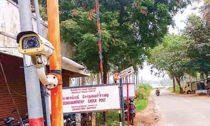 അതിർത്തിയിൽ പരിശോധന ശക്തമാക്കി തമിഴ്നാട് അതിർത്തിയിൽ പരിശോധന ശക്തമാക്കി തമിഴ്നാട്