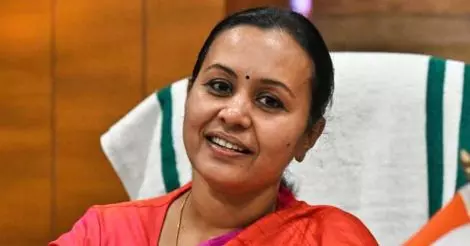 ഒ.പി സേവനം വൈകീട്ട് ആറ് വരെ ഉറപ്പ് വരുത്തണമെന്ന് വീണാ ജോര്ജിന്റെ കര്ശന നിര്ദേശം ഒ.പി സേവനം വൈകീട്ട് ആറ് വരെ ഉറപ്പ് വരുത്തണമെന്ന് വീണാ ജോര്ജിന്റെ കര്ശന നിര്ദേശം