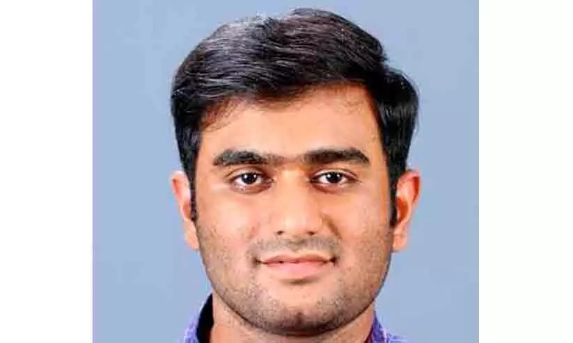 റോഡപകടത്തിൽ സ്കൂട്ടർ യാത്രികനായ ഡന്റൽ കോളജ് വിദ്യാർത്ഥി മരിച്ചു റോഡപകടത്തിൽ സ്കൂട്ടർ യാത്രികനായ ഡന്റൽ കോളജ് വിദ്യാർത്ഥി മരിച്ചു