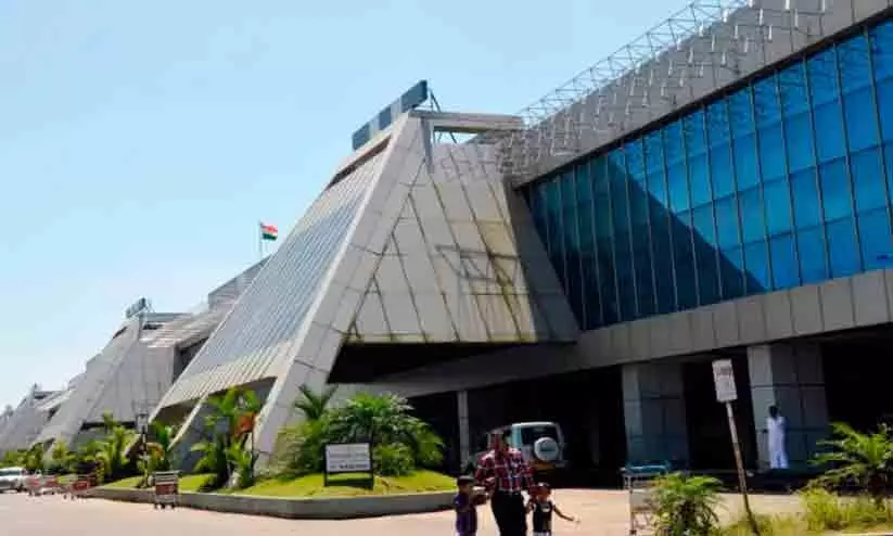 കരിപ്പൂർ ഭൂമി കൈമാറ്റം: മൗനം തുടർന്ന് സർക്കാർ