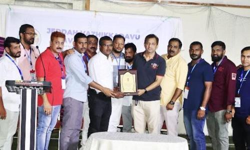 Vazhikkadav Expatriate