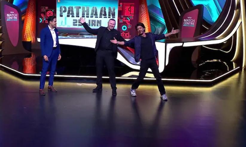 Shah Rukh Khan, Wayne Rooney recreate actors iconic pose at FIFA World Cup final