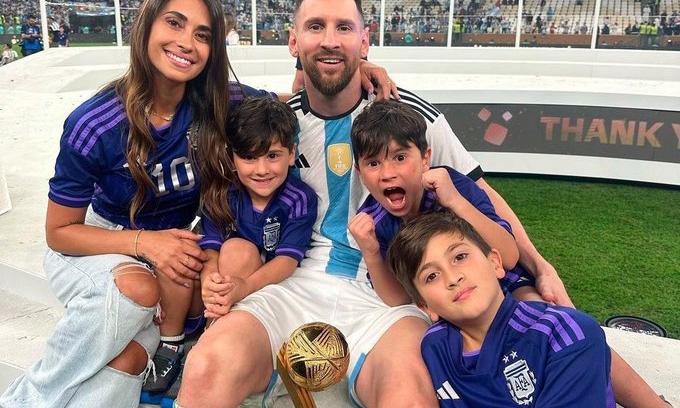 Messi wife Messi wife