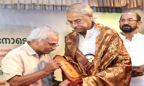 വിവാദങ്ങളുണ്ടാക്കിയാലേ ഇന്ന് മുഖ്യധാരയിൽ നിൽക്കാനാവൂ -എം. മുകുന്ദൻ