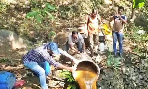 എക്സൈസ് റെയ്ഡ്; 400 ലിറ്റർ വാഷും 30 ലിറ്റർ വ്യാജചാരായവും കണ്ടെടുത്തു