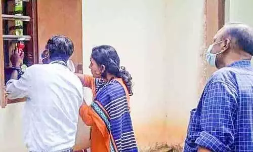 വീടിന്‍റെ ജനൽപാളികൾ മുറിച്ചുമാറ്റി മോഷണം