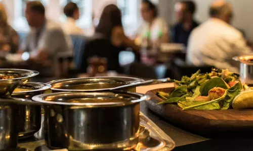 ക്രിസ്മസ്-പുതുവത്സര വിപണി; ഭക്ഷ്യസുരക്ഷ പരിശോധന കര്ശനമാക്കുന്നു ക്രിസ്മസ്-പുതുവത്സര വിപണി; ഭക്ഷ്യസുരക്ഷ പരിശോധന കര്ശനമാക്കുന്നു