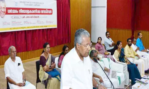 കുട്ടികളുടെ അഭിപ്രായങ്ങൾ ഹനിക്കരുത് -മുഖ്യമന്ത്രി