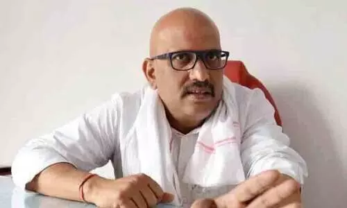 സ്മൃതി ഇറാനിക്കെതിരെ പരാമർശം നടത്തിയ കോൺഗ്രസ് നേതാവിന് എതിരെ കേസ്