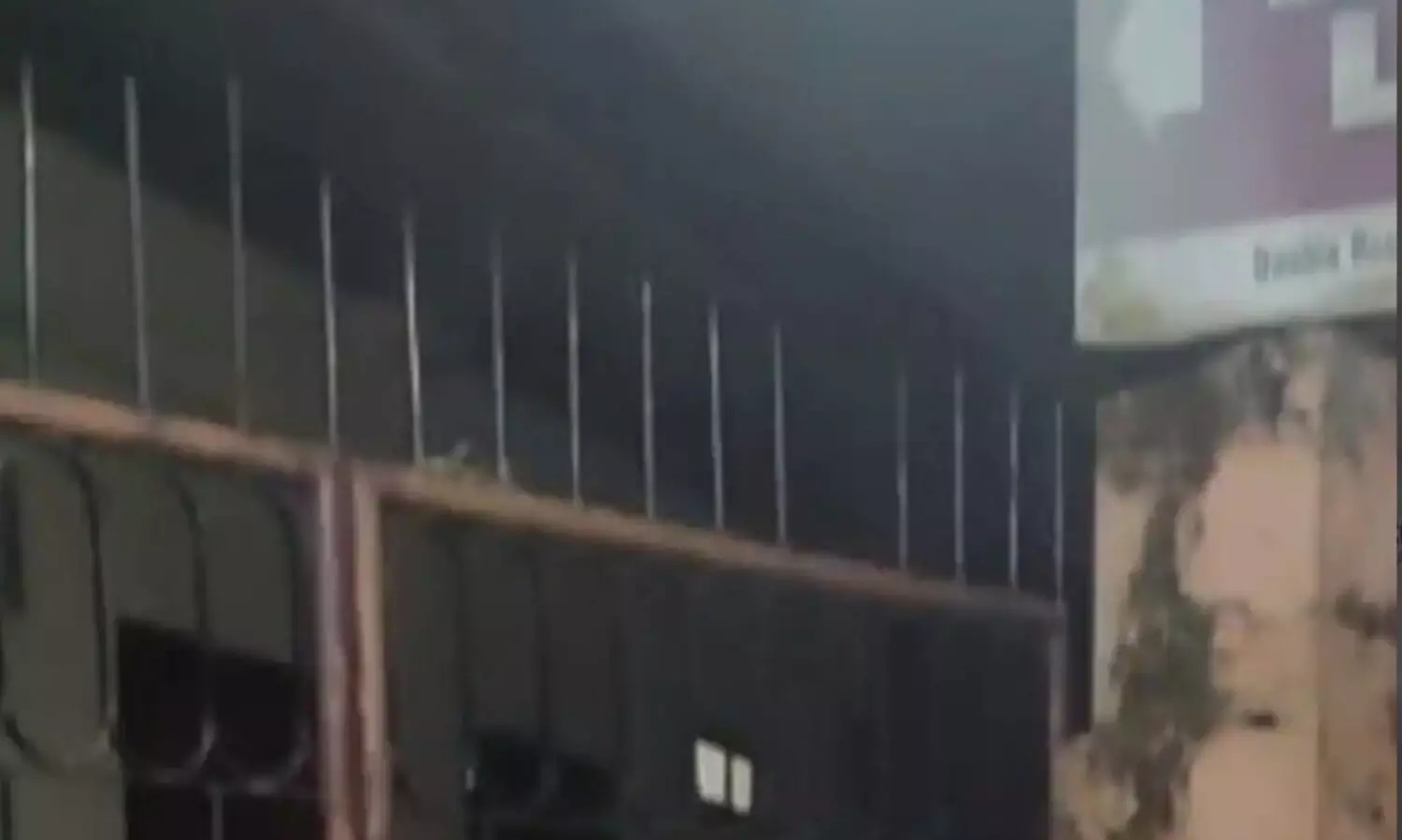 എരുമയുടെ പരാക്രമം; 16കാരന്റെ തോളിൽ കമ്പി തുളച്ചുകയറി