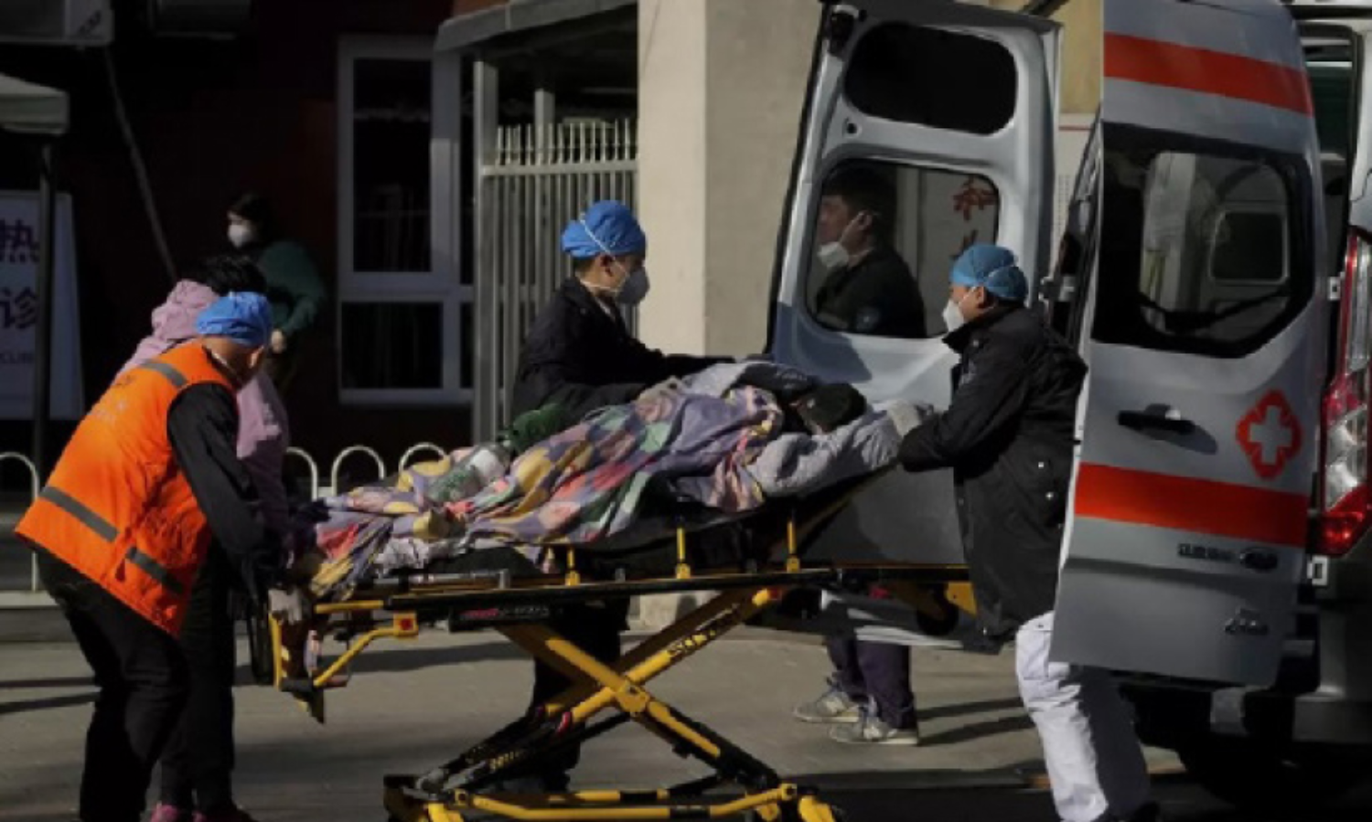 കോവിഡ് വ്യാപനത്തിനൊപ്പം ചൈനയിൽ മരുന്ന് ക്ഷാമവും