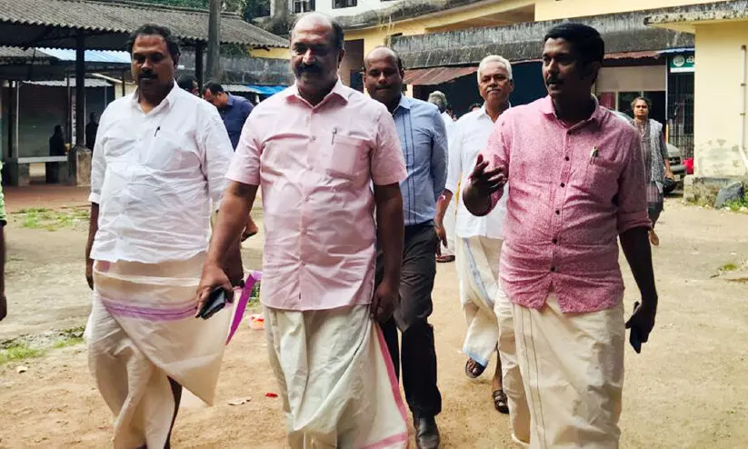 എഴുകോൺ ജങ്ഷന്റെ മുഖച്ഛായ മാറുന്നു; 12 കോടിയുടെ വികസനം എഴുകോൺ ജങ്ഷന്റെ മുഖച്ഛായ മാറുന്നു; 12 കോടിയുടെ വികസനം