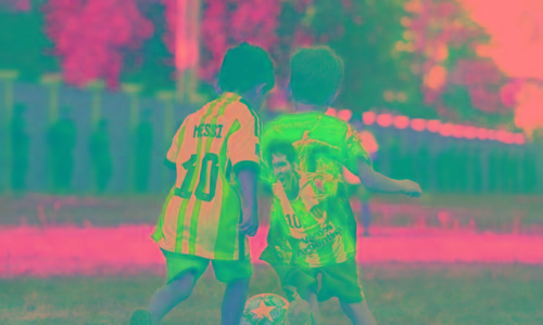 ലോകകപ്പ് കഴിഞ്ഞിട്ടും വിടാതെ ഫുട്ബാൾ ജ്വരം; ജഴ്സികളുടെ വിൽപന വർധിച്ചത് ഏഴിരട്ടി; ഹോട് ഫാവറിറ്റുകളായി മെസ്സിയും എംബാപ്പെയും