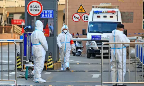 ചൈനയിൽ പിടിമുറുക്കി കോവിഡ്; ശ്മശാനത്തിൽ മൃതശരീരങ്ങൾ നിറയുന്നു; മോർച്ചറികളിൽ സ്ഥലമില്ല