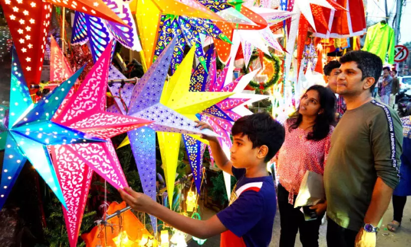 ക്രിസ്മസ്; നക്ഷത്രത്തിളക്കത്തിൽ നഗരം ക്രിസ്മസ്; നക്ഷത്രത്തിളക്കത്തിൽ നഗരം