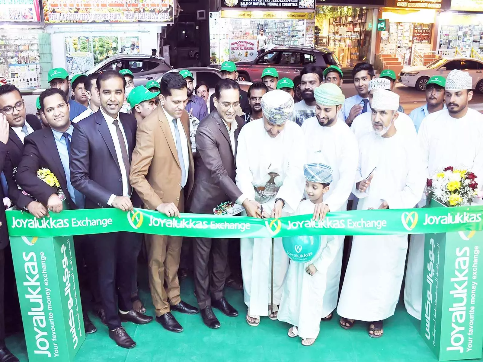 ജോ​യ് ആ​ലു​ക്കാ​സ് എ​ക്‌​സ്‌​ചേ​ഞ്ചി​ന്‍റെ പു​തി​യ ശാ​ഖ സ​ലാ​ലാ ചൗ​ക്കി​ൽ തു​റ​ന്നു