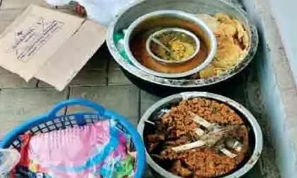 Inspection of hotels in Manjeri; Caught stale food
