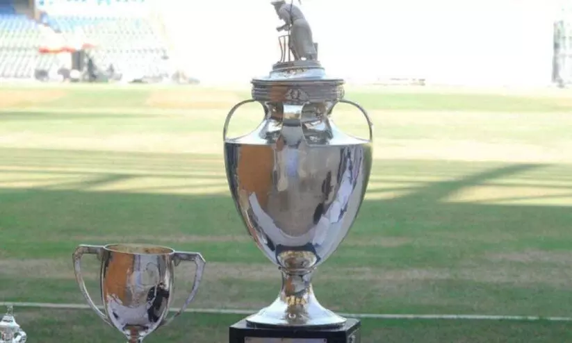 രണ്ടാം ഇന്നിങ്സിലും ദീപക് ഹൂഡക്ക് സെഞ്ച്വറി; കേരളത്തിനെതിരെ രാജസ്ഥാന് 309 റൺസ് ലീഡ് രണ്ടാം ഇന്നിങ്സിലും ദീപക് ഹൂഡക്ക് സെഞ്ച്വറി; കേരളത്തിനെതിരെ രാജസ്ഥാന് 309 റൺസ് ലീഡ്