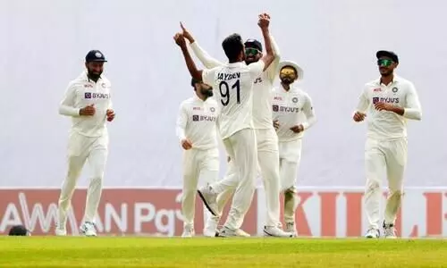 ഓപണർമാർ വീണിട്ടും പിടിച്ചുകളിച്ച് ബംഗ്ലദേശ്; ‘രണ്ടാം അരങ്ങേറ്റം’ ആഘോഷമാക്കി ഉനദ്കട്ട് ഓപണർമാർ വീണിട്ടും പിടിച്ചുകളിച്ച് ബംഗ്ലദേശ്; ‘രണ്ടാം അരങ്ങേറ്റം’ ആഘോഷമാക്കി ഉനദ്കട്ട്