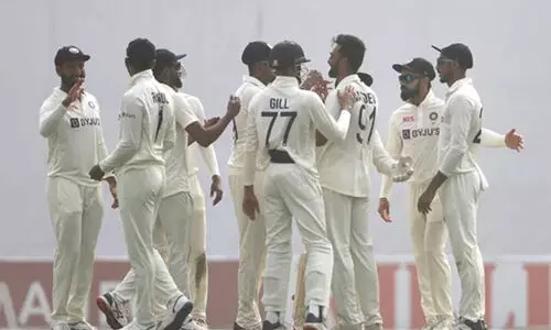 ഉമേഷ് യാദവിനും അശ്വിനും നാലു വിക്കറ്റ്; ബംഗ്ലാദേശ് 227ന് പുറത്ത് ഉമേഷ് യാദവിനും അശ്വിനും നാലു വിക്കറ്റ്; ബംഗ്ലാദേശ് 227ന് പുറത്ത്