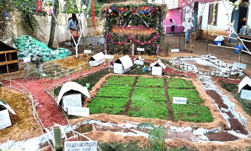 തി​രു​പ്പി​റ​വി വരവേൽക്കാൻ പു​ൽ​ക്കൂ​ടുകൾ