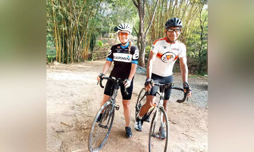 വ​യ​നാ​ടി​നെ അ​റി​യാ​ൻ സൈ​ക്കി​ളി​ൽ അ​മേ​രി​ക്ക​യി​ൽ​നി​ന്ന്