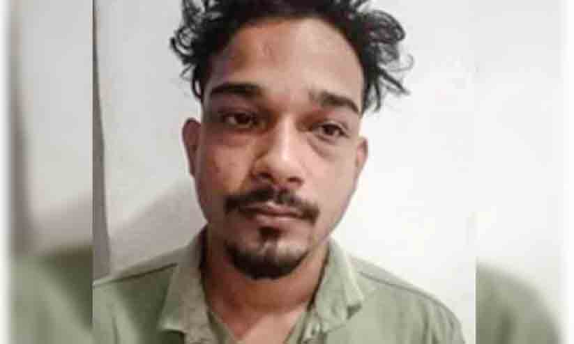 ഒറ്റപ്പാലത്ത് കക്കൂസ് മാലിന്യം തള്ളിയ വാഹനം പിടികൂടി; ഡ്രൈവർ അറസ്റ്റിൽ ഒറ്റപ്പാലത്ത് കക്കൂസ് മാലിന്യം തള്ളിയ വാഹനം പിടികൂടി; ഡ്രൈവർ അറസ്റ്റിൽ