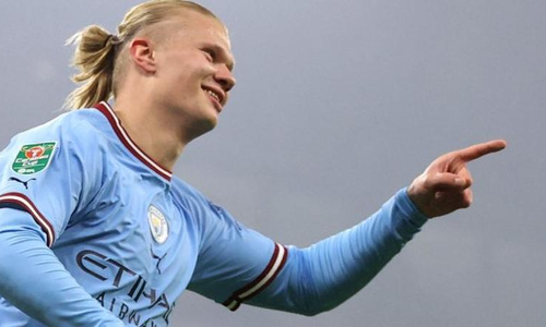 അവധിക്കാലമൊഴിഞ്ഞ് ഗോളോടെ വരവറിയിച്ച് സലാഹും ഹാലൻഡും; സിറ്റിയിൽ മുങ്ങി ലിവർപൂൾ