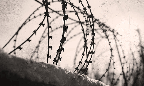 രാത്രി സംസാരിക്കുന്നു