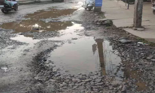 പൈപ്പ് പൊട്ടി കുടിവെള്ളം പാഴാകുന്നു