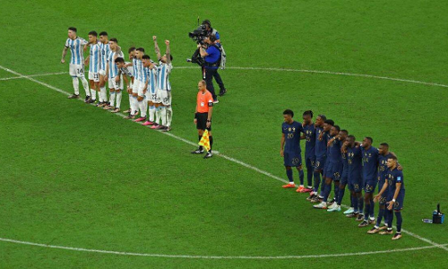 ഫൈനൽ തോറ്റതിന് നാട്ടിലും പുറത്തും രക്ഷയില്ല; ഫിഫ അന്വേഷിക്കണമെന്നാവശ്യപ്പെട്ട് ഫ്രാൻസ്