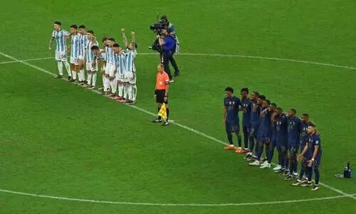 ഫൈനൽ തോറ്റതിന് നാട്ടിലും പുറത്തും രക്ഷയില്ല; ഫിഫ അന്വേഷിക്കണമെന്നാവശ്യപ്പെട്ട് ഫ്രാൻസ്