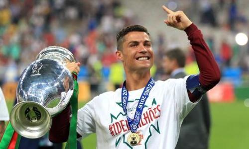 ജനുവരി ഒന്നുമുതൽ റൊണാൾഡോ സൗദി ക്ലബിലെന്ന് റിപ്പോർട്ട് ജനുവരി ഒന്നുമുതൽ റൊണാൾഡോ സൗദി ക്ലബിലെന്ന് റിപ്പോർട്ട്