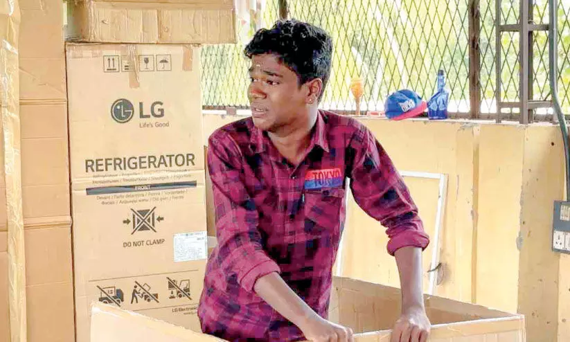 സംസ്ഥാന കലോത്സവത്തിൽ അവസരം തേടി സ്കൂളിന്റെ നിയമപോരാട്ടം സംസ്ഥാന കലോത്സവത്തിൽ അവസരം തേടി സ്കൂളിന്റെ നിയമപോരാട്ടം