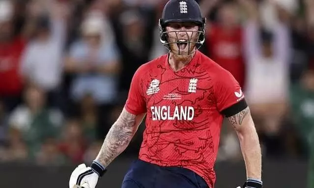 ഇംഗ്ലീഷ് നായകൻ ബെൻ സ്റ്റോക്സ് ചെന്നൈയിൽ; ധോണിയുടെ നായക​പ്പട്ടം തെറിക്കുമോ?