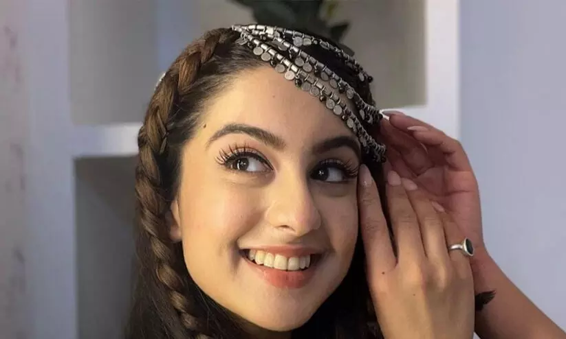 നടി തുനിഷ ശർമ സീരിയൽ സെറ്റിൽ ജീവനൊടുക്കി നടി തുനിഷ ശർമ സീരിയൽ സെറ്റിൽ ജീവനൊടുക്കി